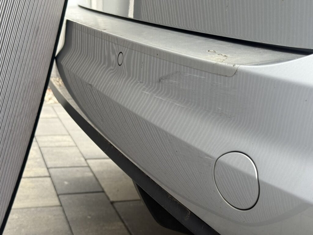 Heckstoßfänger nach der Unfallreparatur